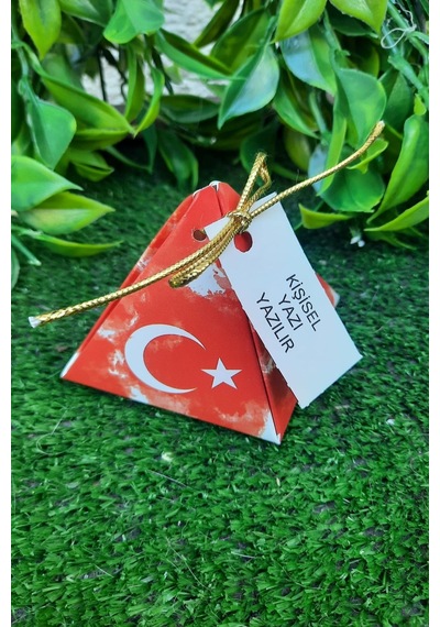 30 Adet Gold İpli Türk Bayraklı Piramit Kutu - Kına Hediyesi -