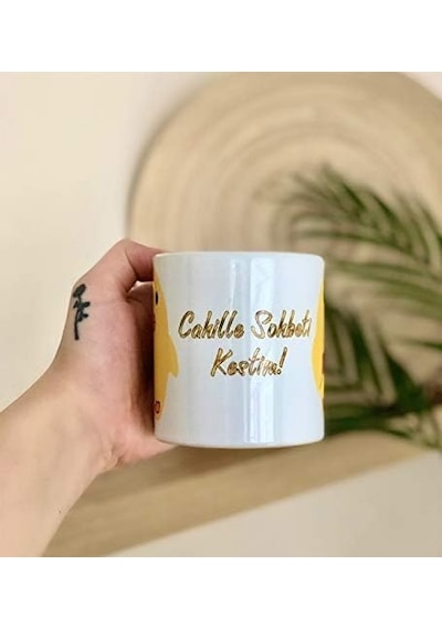 Cahille Sohbeti Kesen Civciv Tasarımlı Kupa Açık Ahşap