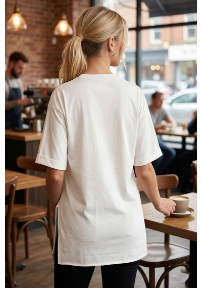 Armonika Kadın Krem Yuvarlak Yaka Duble Kol Yanları Yırtmaçlı Pamuklu T-shirt Arm-26y137001 Armonika Kadın Krem Yuvarlak Yaka Duble Kol Yanları Yırtmaçlı Pamuklu T-shirt Arm-26y137001
