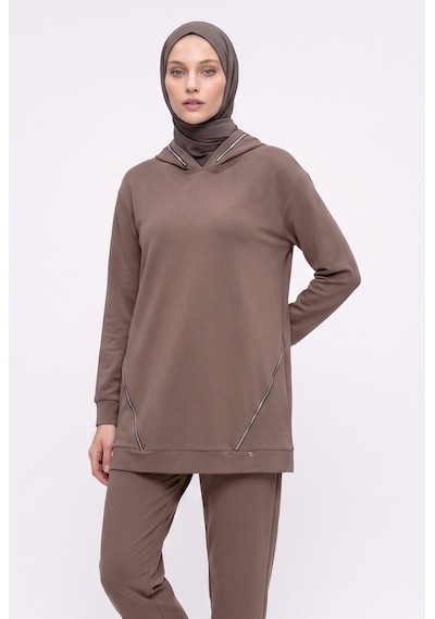Armine Trend Taşlı Şerit Detaylı Kapüşonlu Pantolonlu İkili Spor Takım Sütlü Kahve 25kt603 Armine Trend Taşlı Şerit Detaylı Kapüşonlu Pantolonlu İkili Spor Takım Sütlü Kahve 25kt603