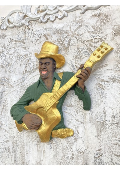 Gitar Çalan Adam Müzisyen, Haki