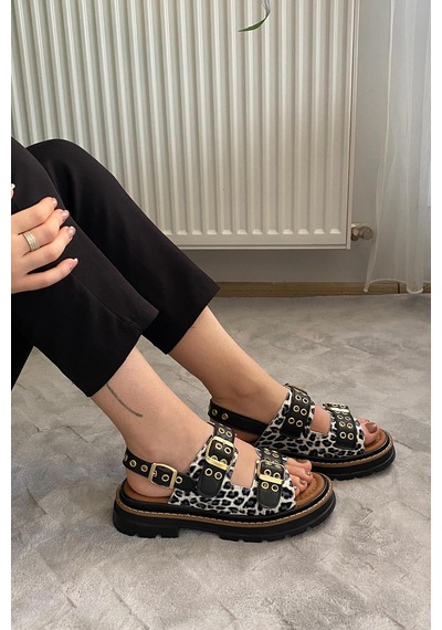 Preshley Kadın Mendez Beyaz Leopar Çift Bantlı Kabsül Ve Vardola Deyatlı Kalın Taban Ortopedik Sandalet K-120 Preshley Kadın Mendez Beyaz Leopar Çift Bantlı Kabsül Ve Vardola Deyatlı Kalın Taban Ortopedik Sandalet K-120