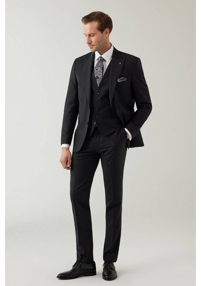 Erkek Siyah Slim Fit Sivri Yaka Yelekli %100 Yünlü Takım Elbise