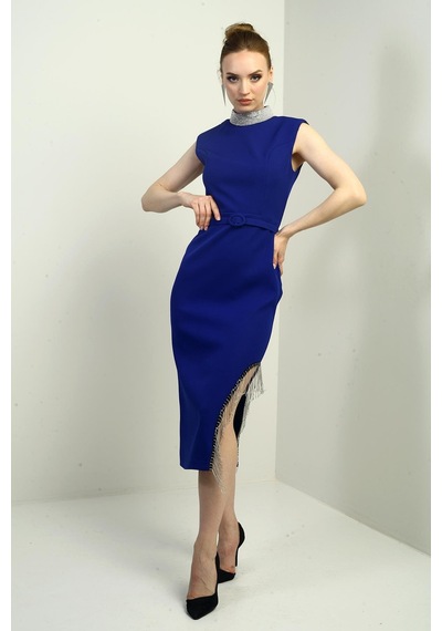 By Saygı Kadın Taşlı Hakim Yaka Beli Kemerli Yanı Zincir Detaylı Yırtmaçlı Kendinden Telalı Midi Elbise-40746 Saks By Saygı Kadın Taşlı Hakim Yaka Beli Kemerli Yanı Zincir Detaylı Yırtmaçlı Kendinden Telalı Midi Elbise-40746 Saks