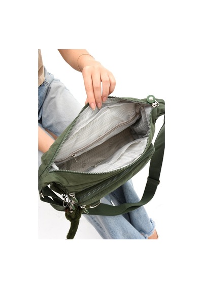 Çapraz Askılı Ultra Hafif Çok Cepli Bayan Omuz Çantası Yeşil Model: 571-6d - Yeşil