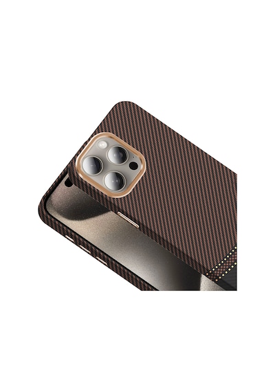 Apple iPhone Uyumlu 15 Pro Max Kılıf M-safe Şarj Özellikli Karbon Fiber Görünümlü Gros Kılıf Gold - Siyah