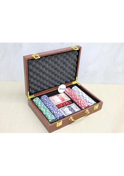 Özel Üretim Oyun Seti Deri Çantalı 200 Chip Ve 2 Adet İskambil Kağitına Sahip Poker Oyunu Alk4229