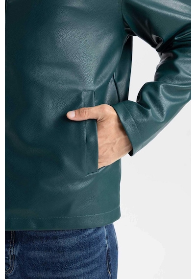 DeFacto Su İtici Slim Fit Dar Kesim Dik Yaka Fermuarlı Suni Deri Mont D8525AX25SPGN919