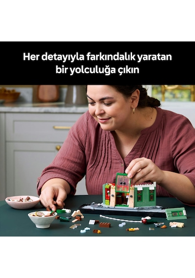 LEGO® Icons Fransız Kafe 10362 - Yetişkinler için Koleksiyonluk Dekoratif Model Yapım Seti (1101 Parça)