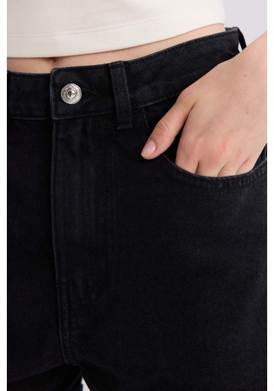 Defacto Mom Fit Yüksek Bel Katlamalı Paça Jean Şort E0519ax25smnm40 Siyah