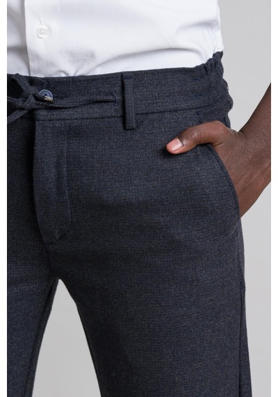 Perpant Slimfit Bitik Kareli Beli Lastikli Ve İplikli Kışlık Kumaş Jogger Pantolon 001