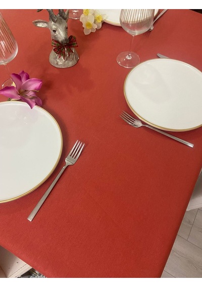 Sıvı Geçirmez Dertsiz Masa Örtüsü Kiremit
