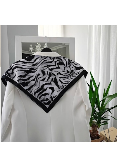Lente Aksesuar Kadın Çok Renkli Sanatsal Çizgili Premium Kalite İpek Saten Fular 55x55cm Zebra Desen