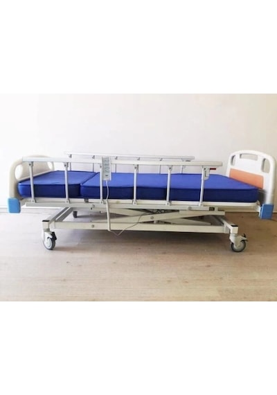3 Motorlu Asansör Özellikli Hasta Karyolası Yüksekliği Ayarlanabilir, Konforlu Ve Güvenli Kullanım