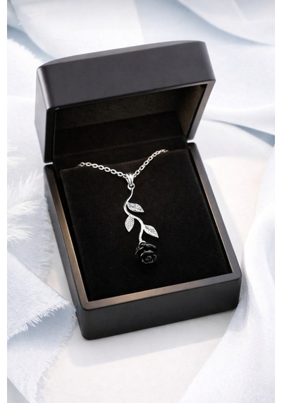 Çekirdekjewelry 925 Ayar Gümüş Siyah Gül Kolye Kadınlara Özel Minimal Şıklık Gümüş
