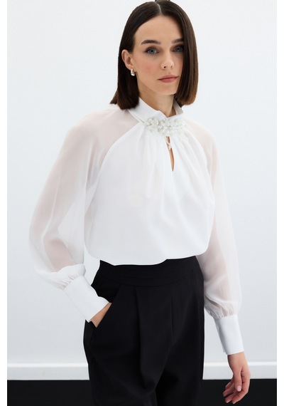 Sateen Yaka Aksesuarlı Bluz - Ekru-133754 Ekru