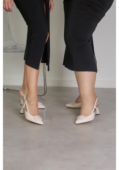 Kr9017 Model 5 CM Topuklu Aksesuar Detaylı Topuklu Ayakakbı Ten Ten Rengi