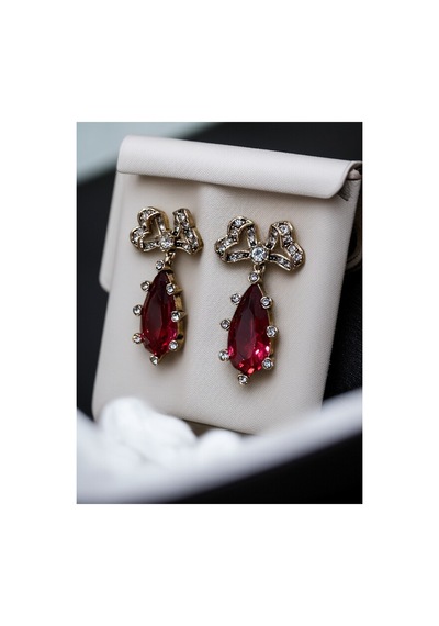 Kristal Taşlı Fiyonk Figürlü Su Damlası Küpe 4389564