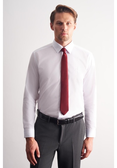 İmza Beyaz Klasik Yaka Uzun Kol Cepsiz Slim Fit Basic Pamuklu Gömlek 1004255057 Beyaz İmza Beyaz Klasik Yaka Uzun Kol Cepsiz Slim Fit Basic Pamuklu Gömlek 1004255057 Beyaz