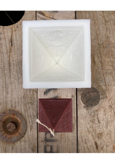 Rufus Concept Piramit Mum Kalıbı 9x9x9,5 cm Büyük ( Silikon )