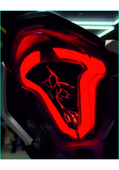 Cf Moto 250 Sr Arka Stop Simşek Sticker Kaplama Folyo
