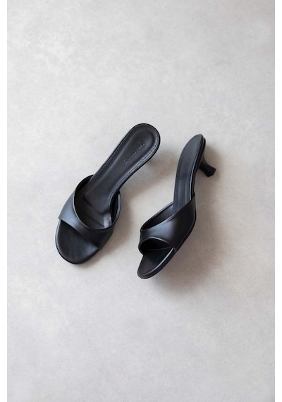 Wolk Shoes Denis Kadın Topuklu Kırışık Deri Sandalet Siyah