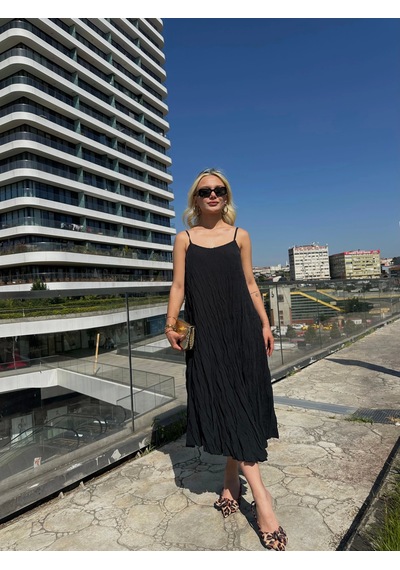 Keymoda Kadın Kırışık Desenli Askılı Elbise Siyah Siyah