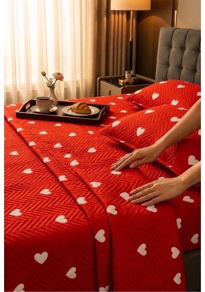 Kalpli Çift Kişilik Pike Takımı - 200 Cm X 240 Cm - 3 Parça - Mikrofiber Kırmızı
