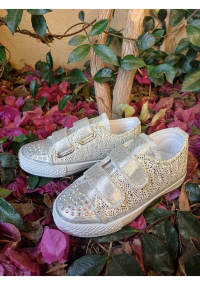 Scarpe Magiche Gümüş Işıklı Kız Çocuğu Ayakkabı 31-35 Numara Arası Işıksızdır Gümüş