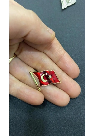 Ay Yıldız Türk Bayrağı Yaka Rozeti Altın Kaplama Zeminli Kadın Er