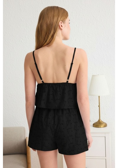 Kadın Siyah Astarlı Kendinden Desenli Dokuma Şortlu Pijama Takımı