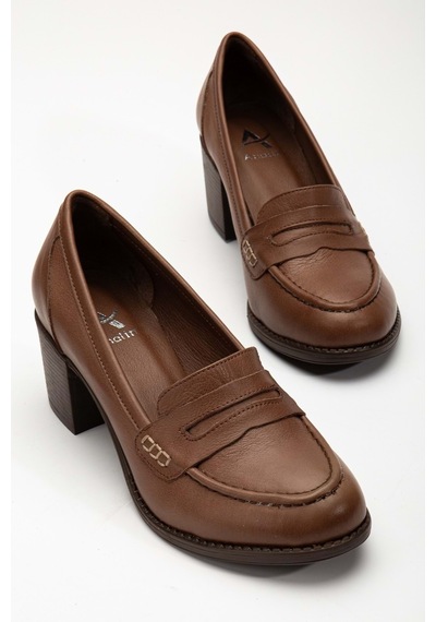 Analin Shoes Kadın Hakiki Deri Saraçlı Klasik Topuklu Ayakkabı Ceviz