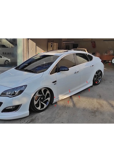 Astra J Sedan Marşpiyel - Plastik - Boyasız