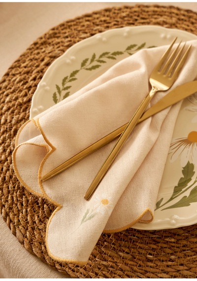 Bella Maison Daisy Scallop Kenar Peçete Bej 40x40 Cm