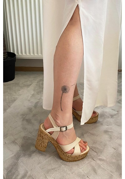 Preshley Kadın Leina Bej Çapraz Bant 10 Cm Platfom Topuklu Mantar Taban Ayakkabı & Sandalet K-800 Bej Preshley Kadın Leina Bej Çapraz Bant 10 Cm Platfom Topuklu Mantar Taban Ayakkabı & Sandalet K-800 Bej