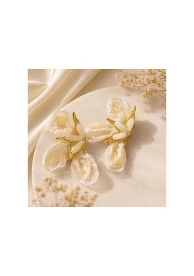 Gold Detaylı Krem Çiçek Küpe Zarif Kumaş Çiçek Model Kadın Küpe Krem - 886835895 Krem - 886835895 Krem