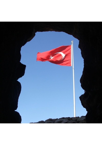 Premium Türk Bayrağı 70x105cm - Nefes Alabilir 125gr Rashel Kumaş, Çift Dikişli, Sağlam Kulplu, Uv Ve Solmaya K