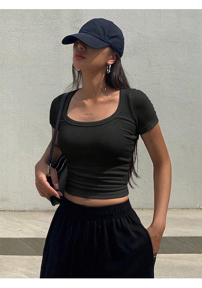 Liona U Yaka Siyah Renk Fitilli Kısa Kollu Slim Fit Crop Top Bluz Siyah