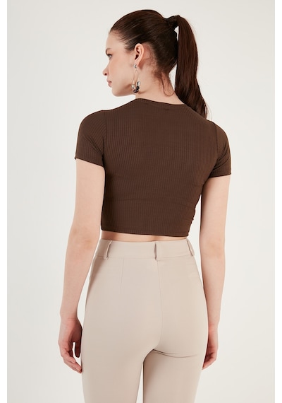 Lela Fitilli Bel Detaylı Kısa Kollu Dar Kesim Crop Bayan Bluz 5864211 Kahve