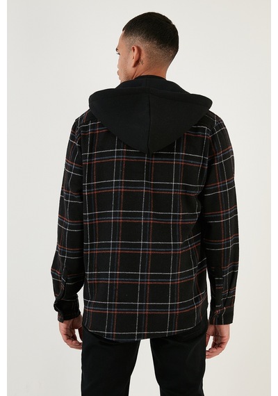 Buratti Ekoseli Regular Fit Çıkarılabilir Kapüşonlu Kışlık Erkek Gömlek Cf24W126985 Siyah Buratti Ekoseli Regular Fit Çıkarılabilir Kapüşonlu Kışlık Erkek Gömlek Cf24W126985 Siyah