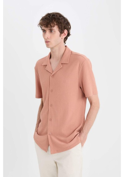 Defacto Modern Fit Polo Yaka Dokulu Penye Kısa Kollu Gömlek C4125AX25SM Kahve Defacto Modern Fit Polo Yaka Dokulu Penye Kısa Kollu Gömlek C4125AX25SM Kahve