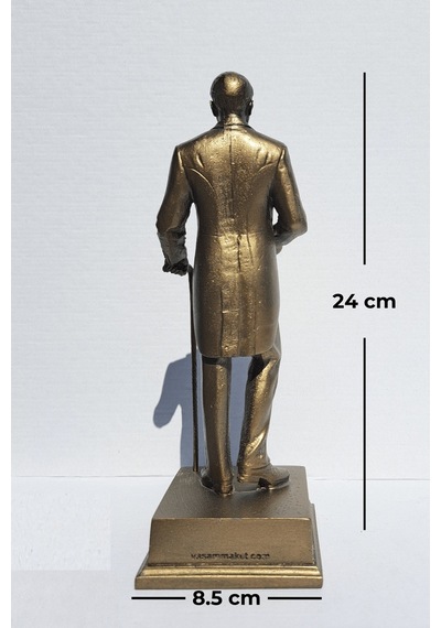 Şapkalı Atatürk Heykeli Biblo - Büyük Boy