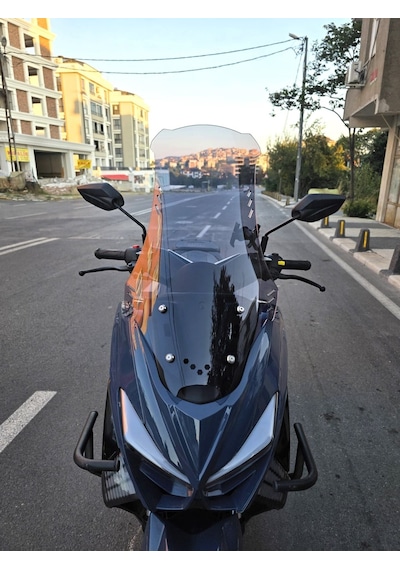 Motocam Küba Newcity 50 Ön Cam 2023-2026 Model 75cm Füme Renkli 4mm Uzun