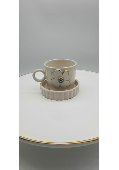 Altın Yaldızlı Nazar Boncuklu Yonca Fincan Mug
