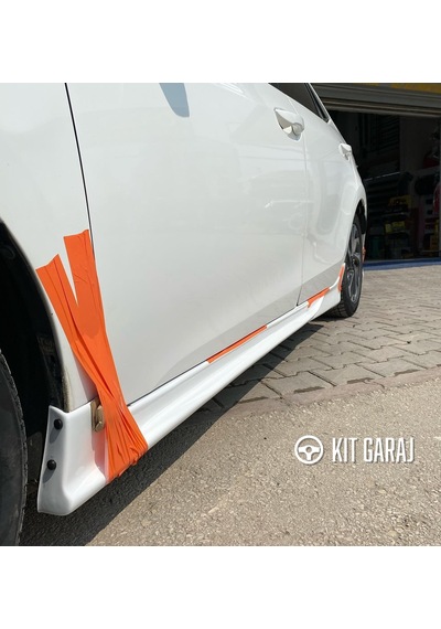 Kit Garaj Toyota Corolla Custom Yan Marşpiyel Plastik Boyasız