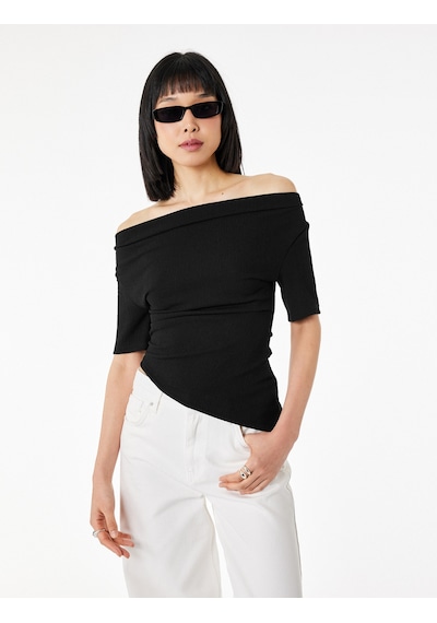 Koton Krep Kumaş Slim Fit Kısa Kollu Degaje Yaka Asimetrik Tişört Siyah 6sak50393ek