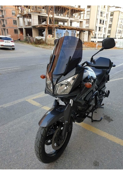 Motocam Suzuki V-strom Dl 650 Ön Cam 2004-2010 Model 45cm Siyah Renkli 4mm