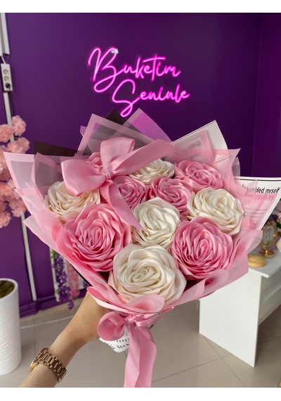 11'li Pembe Ve Beyaz Kurdeleli Solmayan Saten Gül Buketi Pembe Beyaz