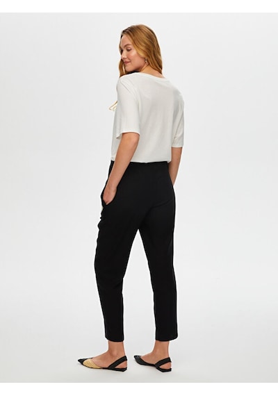 Faik Sönmez Kordone Nakış Garnili File Detaylı Comfort Fit Pantolon S25pnt030 Us25pnt03010 Siyah Faik Sönmez Kordone Nakış Garnili File Detaylı Comfort Fit Pantolon S25pnt030 Us25pnt03010 Siyah