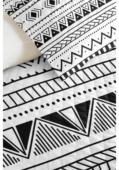 Evimde Bambaşka Siyah Geometrik Çocuk Odası Tek Kişilik Pike Takımı - İskandinav 160x220 CM Kapitone Yatak Örtüsü Evimde Bambaşka Siyah Geometrik Çocuk Odası Tek Kişilik Pike Takımı - İskandinav 160x220 CM Kapitone Yatak Örtüsü
